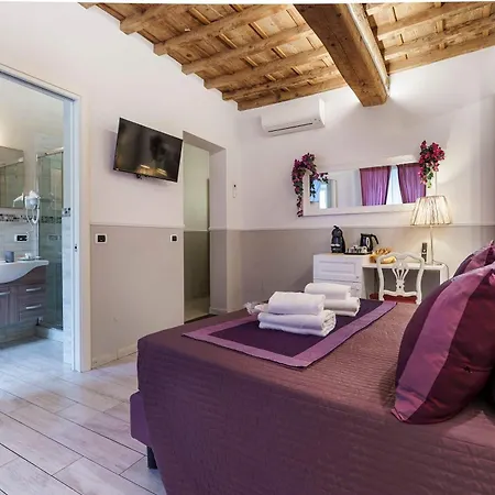 Мини-отель Michelangelo King Deluxe *